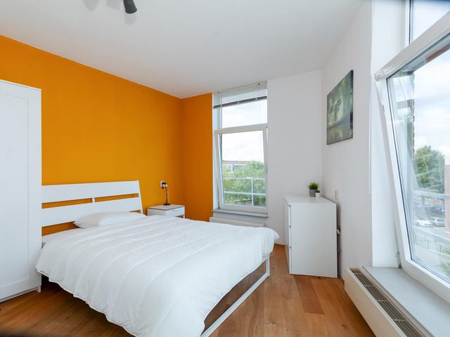 Rose-Spoorstraat 12, Rotterdam