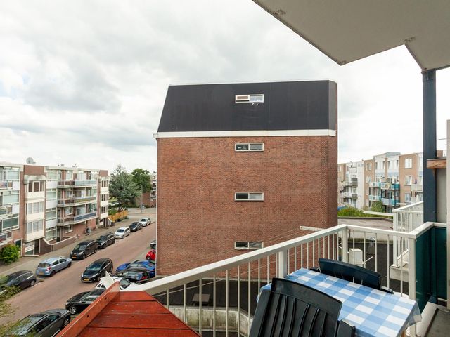 Rose-Spoorstraat 12, Rotterdam