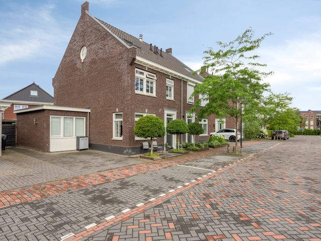 Ed Hoornikpad 12, Middelharnis
