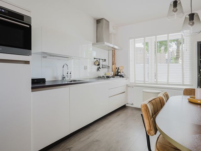 Perengaard 16, Spijkenisse