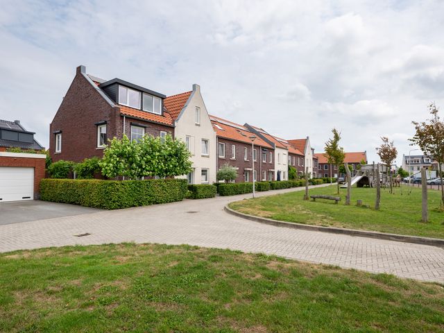Koetsierstuin 20, Zevenhuizen