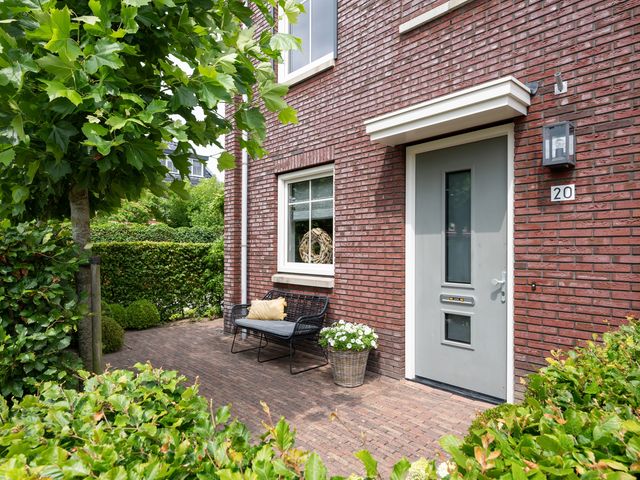 Koetsierstuin 20, Zevenhuizen