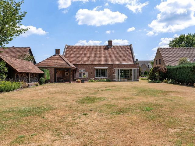 Steenweg Weelde 116  , Ravels