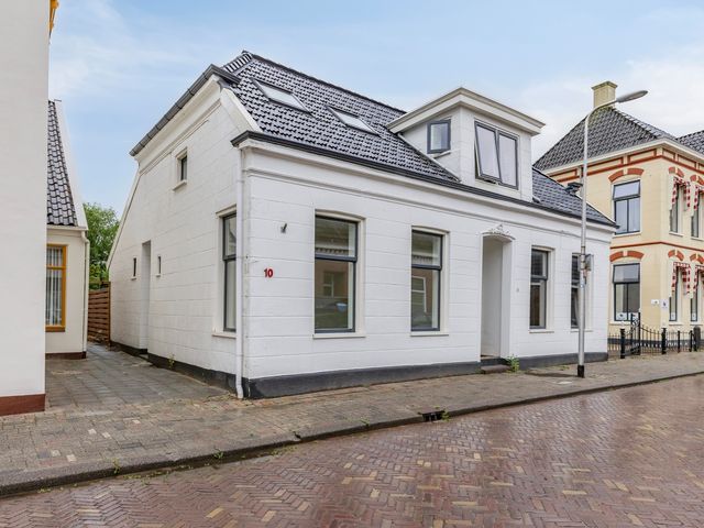 Torenstraat 10, Scheemda