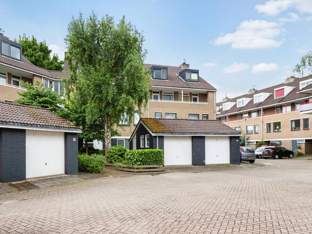 Anna van Hensbeeksingel 202, Gouda