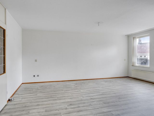 Schoolstraat 7, Made