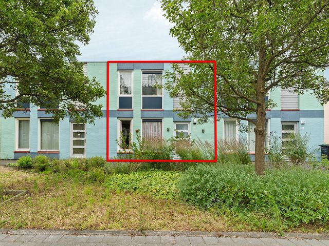 Hennahof 55, Almere