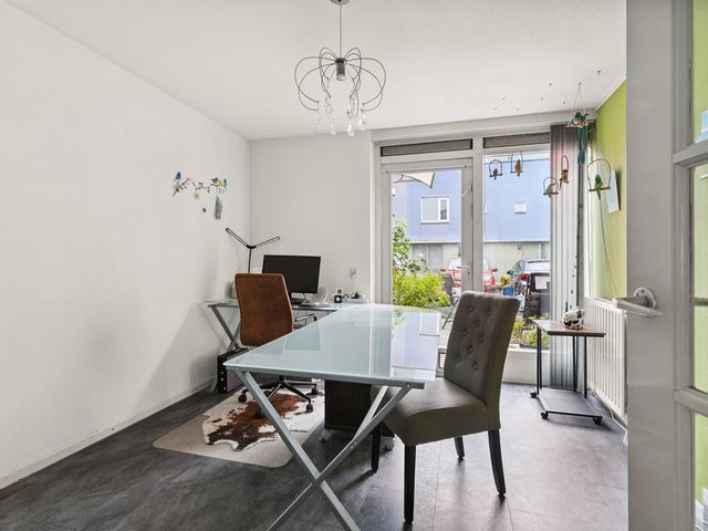 Hennahof 55, Almere