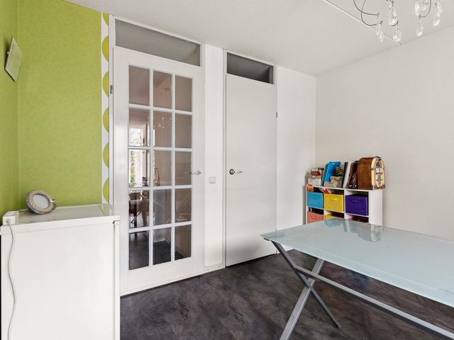 Hennahof 55, Almere