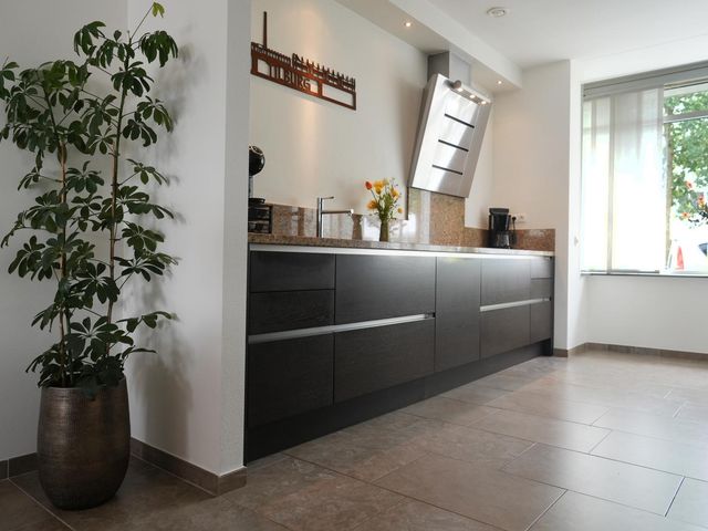Koolhovenlaan 13, Tilburg