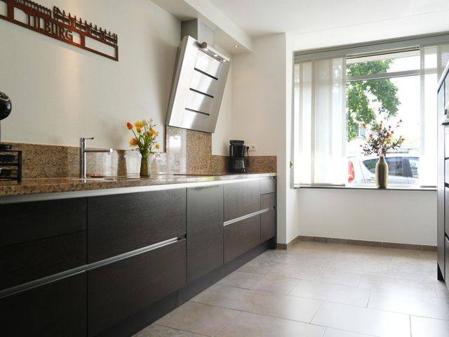 Koolhovenlaan 13, Tilburg