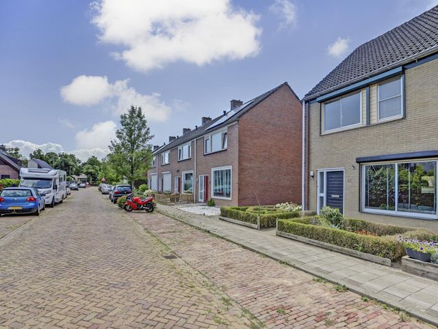 Prinses Wilhelminastraat 15, Baarland
