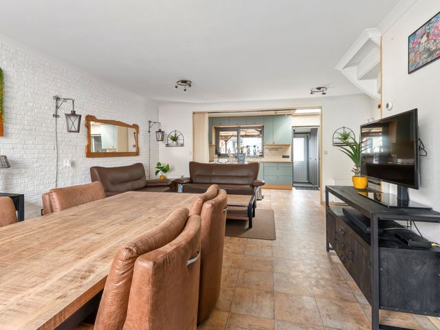 Kruiszwin 2330, Julianadorp