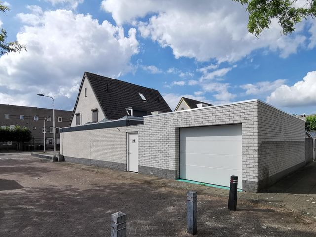 Keizersveerlaan 44, Tilburg