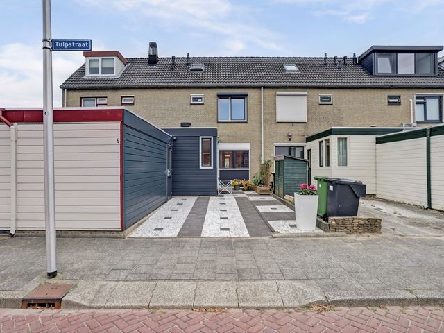 Tulpstraat 9, 's-Gravendeel