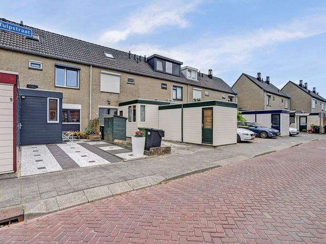 Tulpstraat 9, 's-Gravendeel