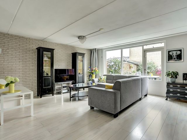 Tulpstraat 9, 's-Gravendeel