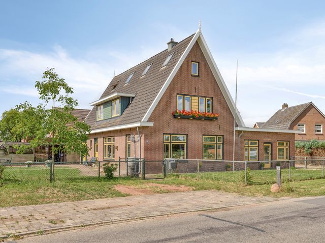 Kapelweg 28, Sinderen