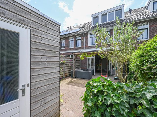 Nelly Sachslaan 6, 'S-Gravenhage