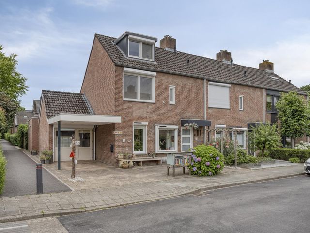 Plataanhoven 27, Maastricht