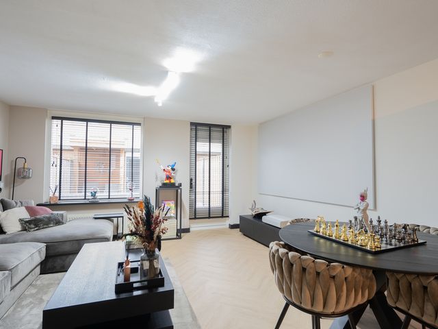 Marguerite Durasstraat 82, Spijkenisse