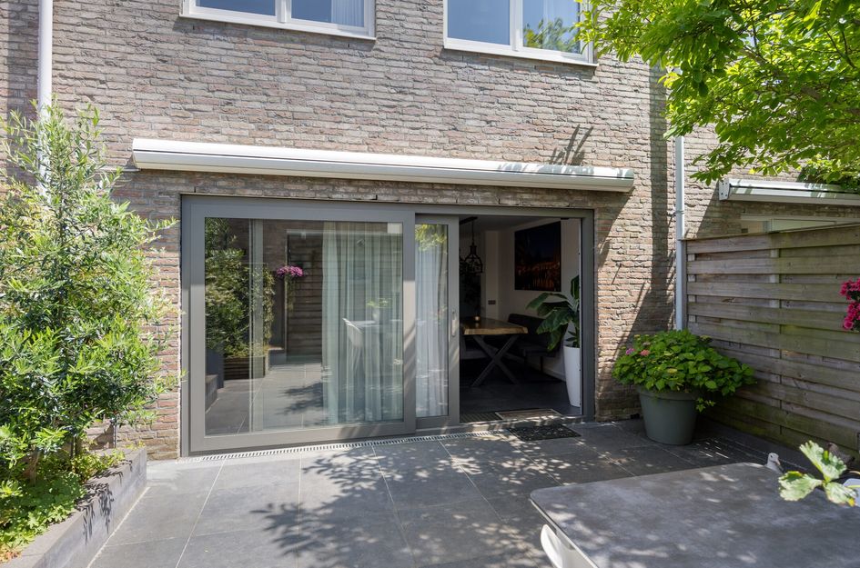 Louise Hardenbergsingel 11