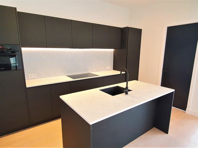 Hilledijk 83A, Rotterdam