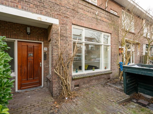 Buitenruststraat 39, Voorburg