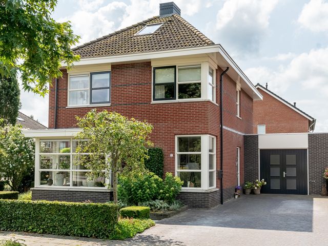 Molckenbourstraat 1, Hardenberg