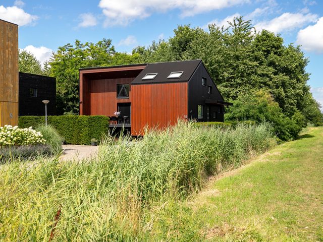 De Eenvoud 15, Almere