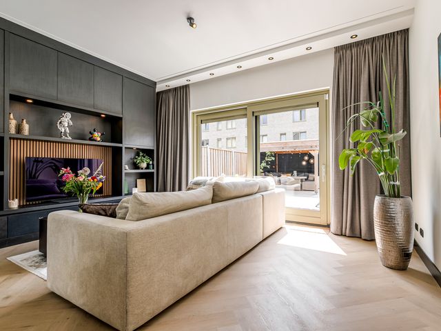 Cypruskade 12, Almere