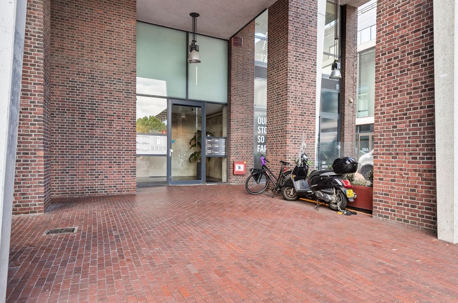Stadsplein 83