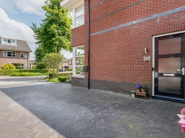 Molckenbourstraat 1, Hardenberg