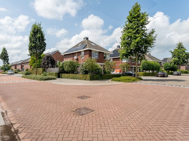 Molckenbourstraat 1, Hardenberg