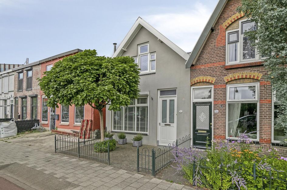 M.A.de Ruijterlaan 34