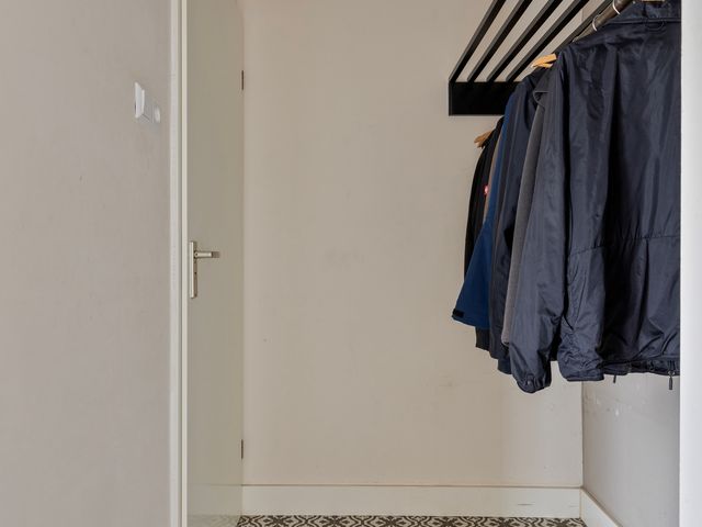 Volkerakstraat 15, Herkingen