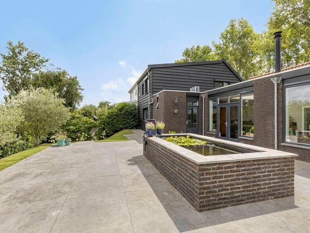 Molendijk 15, Den Bommel