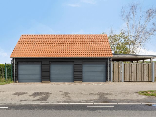 Molendijk 15, Den Bommel