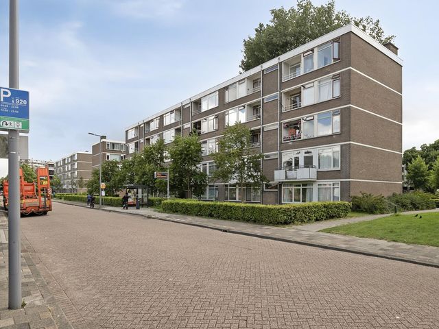 Menno ter Braakstraat 94, Rotterdam