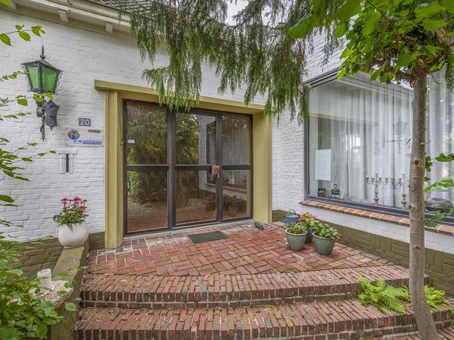 Wilhelminalaan 20, Reuver