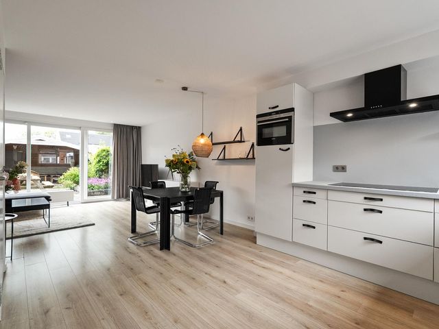Doorzwin 1146, Julianadorp