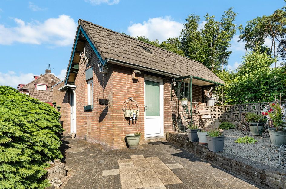 Onze-Lieve-Vrouwestraat 2