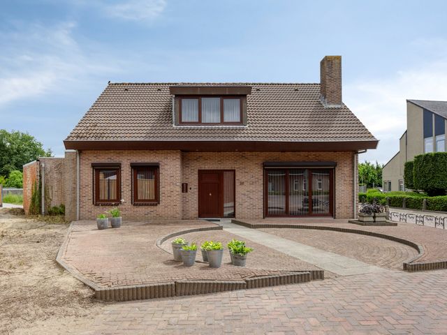 Hof te Zandeplein 20, Kloosterzande