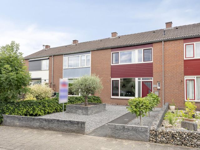 Marshallstraat 5, Zetten