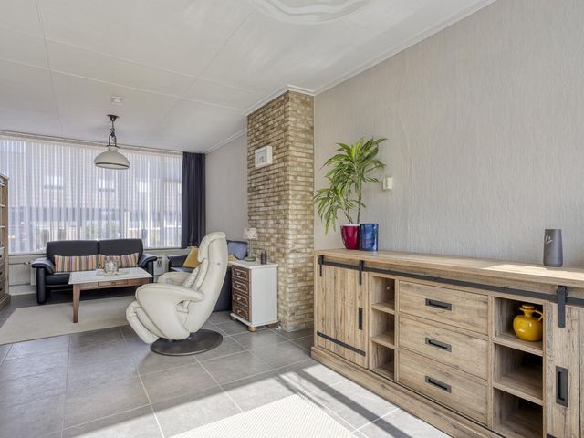 Calandstraat 24, Axel