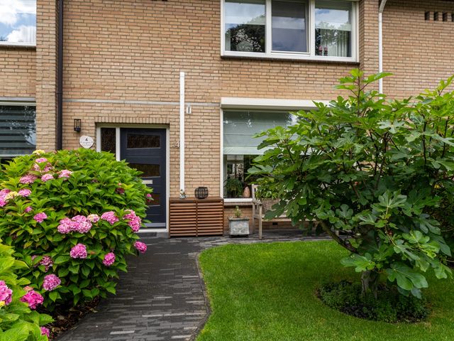 Molenhof 4, Wijk en Aalburg