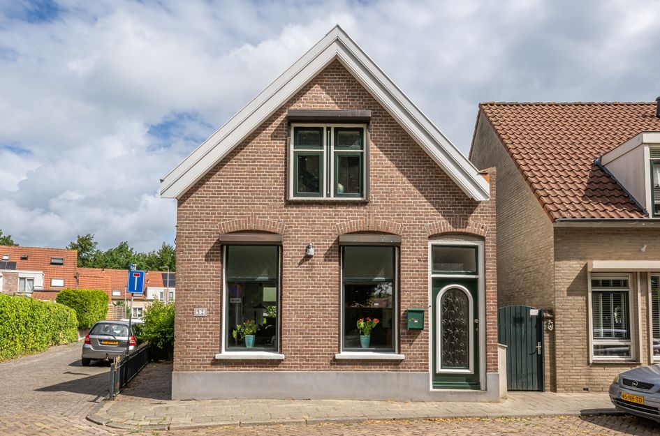 Kerksingel 32
