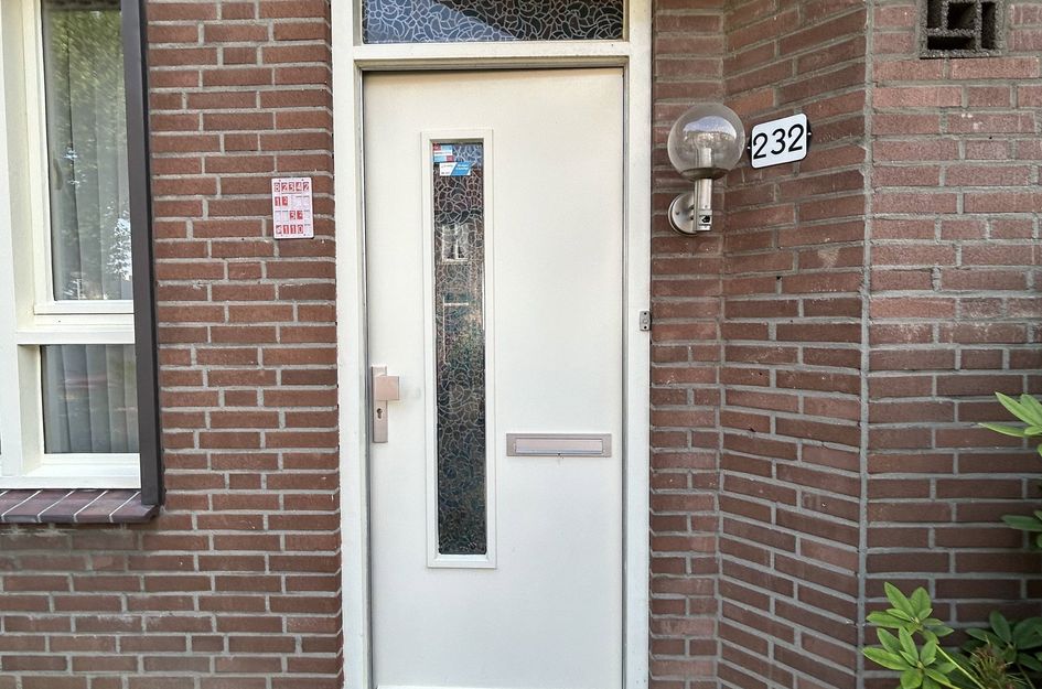 Deken Deutzlaan 232
