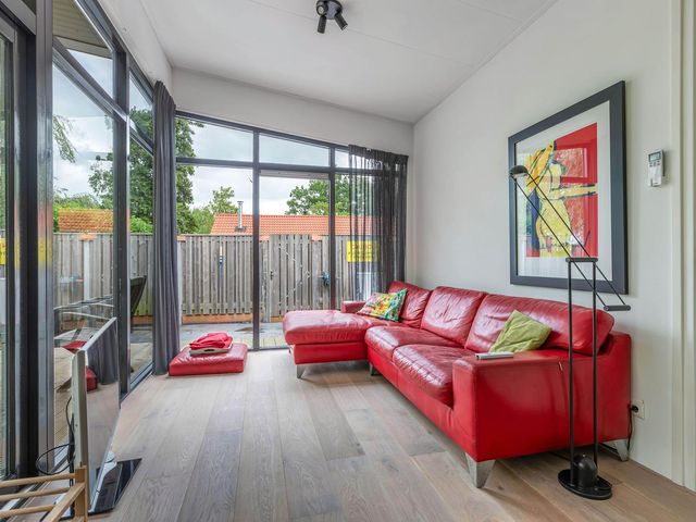 Wredehof 44, Rohel