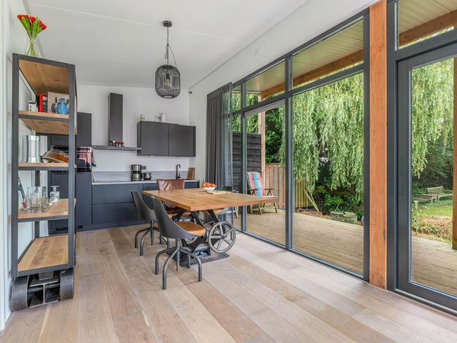 Wredehof 44, Rohel